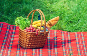 What to put in your picnic basket on your day out in the sun