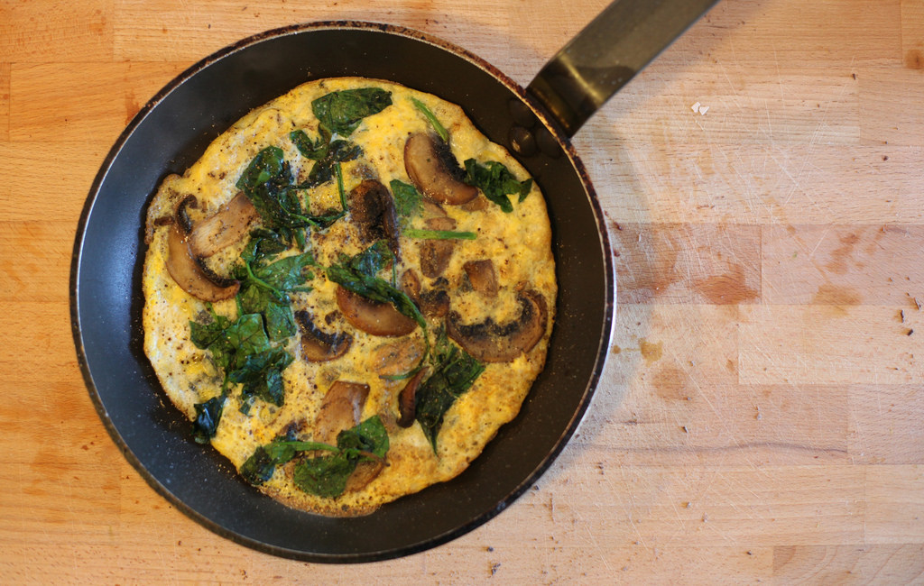 Mushroom & Spinach Omelette with Green Salad