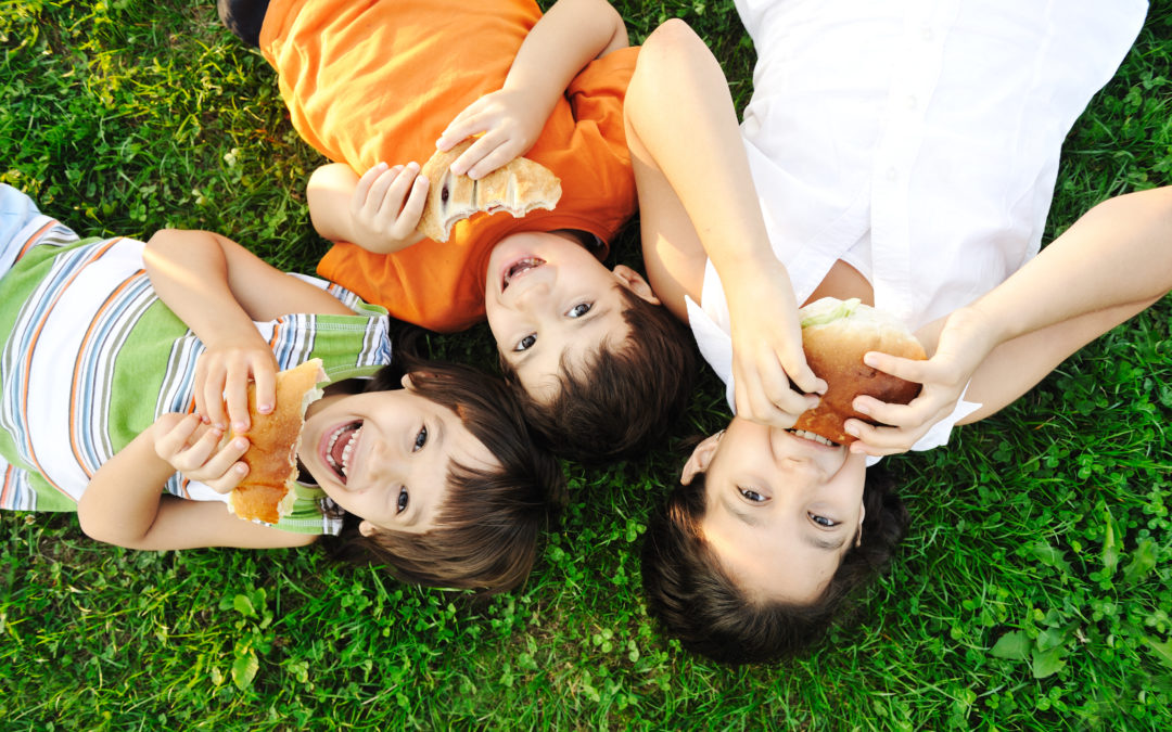 Learn how to manage your child’s food allergies with these simple tips