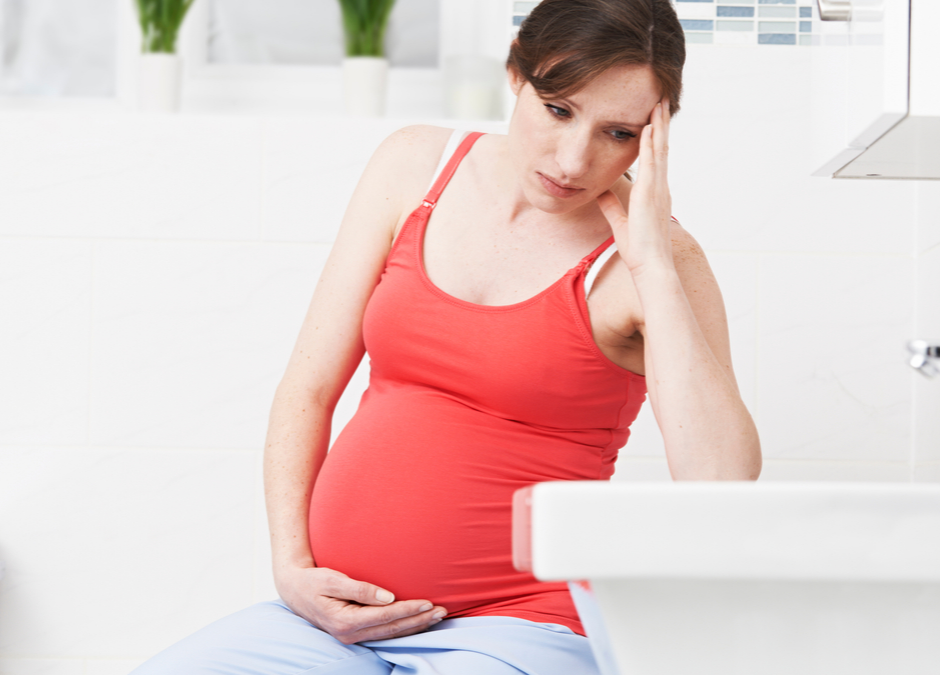 What causes morning sickness while pregnant?